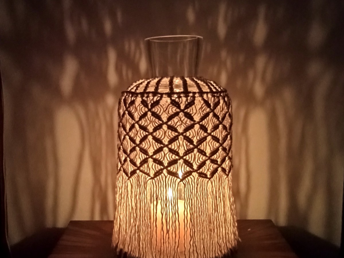 Racconti Tessili: La Lanterna di Macramé